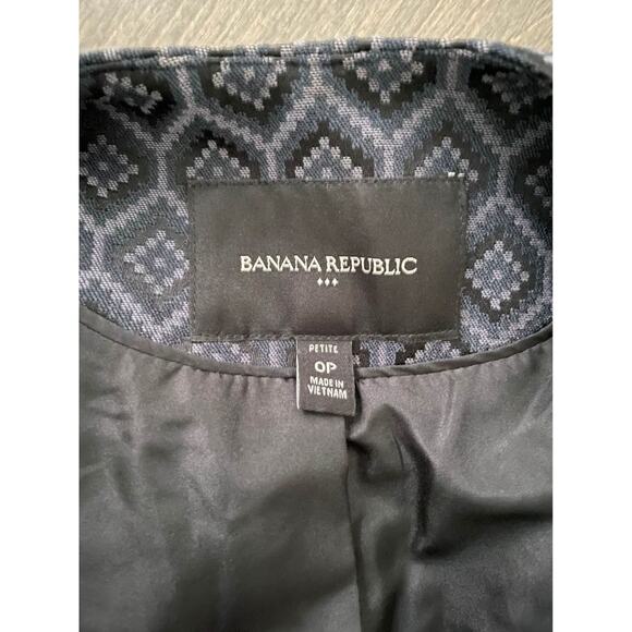 Banana Republic black fitted blazer - Size 0P (Petite) - Picture 2 of 3